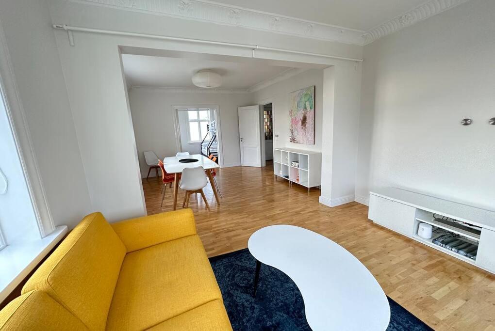 Beautiful 2 Bedroom Apartment Downtown Reykjavík Exterior foto